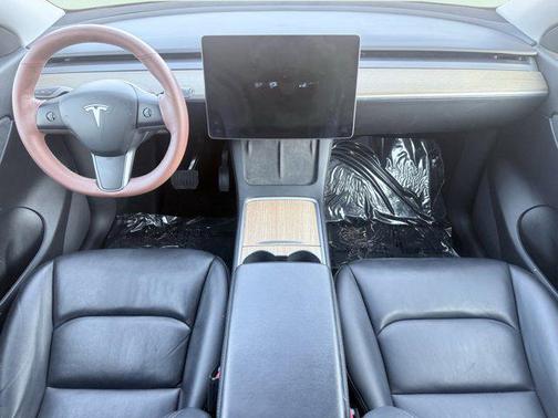 2022 Tesla Model Y Long Range Dual Motor All-Wheel Drive