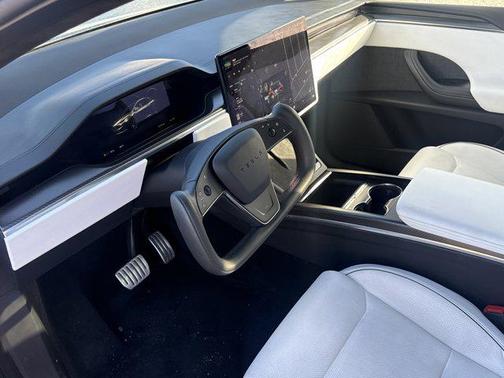 2022 Tesla Model X Plaid Tri Motor All-Wheel Drive