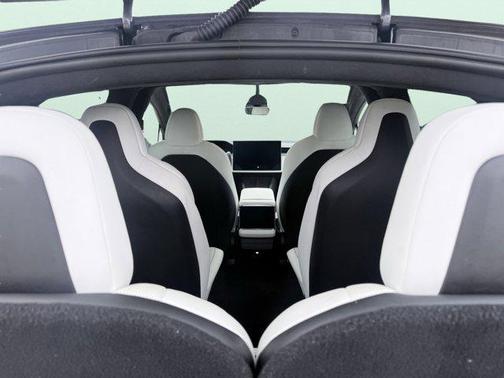 2022 Tesla Model X Plaid Tri Motor All-Wheel Drive