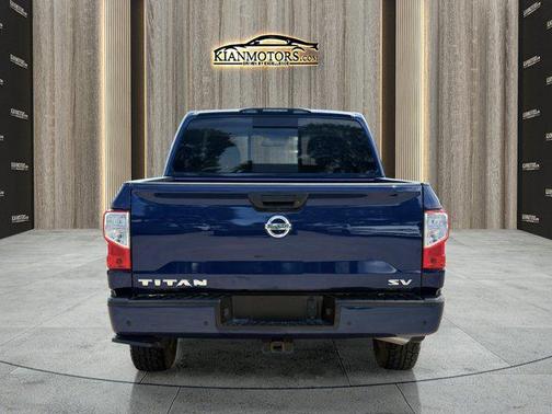 Deep Blue Pearl Metallic 2021 Nissan Titan SV