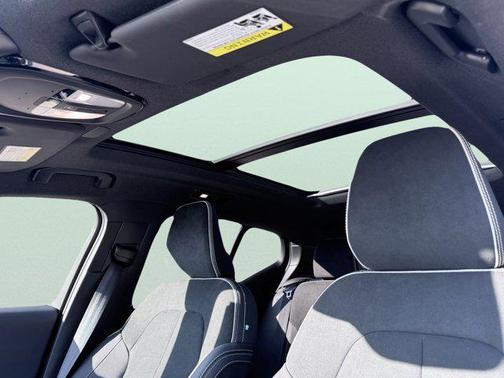 2024 Volvo XC40 Recharge Pure Electric Plus