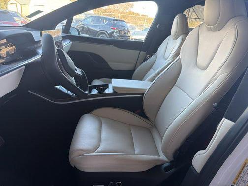 2023 Tesla Model X Plaid Tri Motor All-Wheel Drive