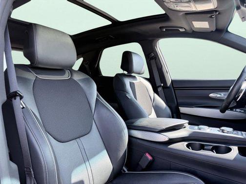 2022 Genesis GV70 2.5T AWD