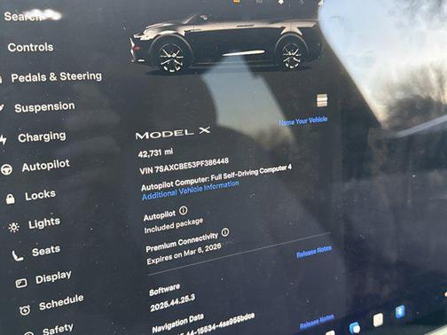 2023 Tesla Model X Standard Range