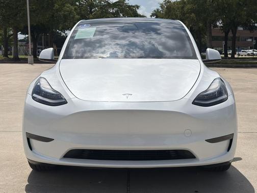 Pearl White Multi-Co 2023 Tesla Model Y Long Range Dual Motor All-Wheel Drive