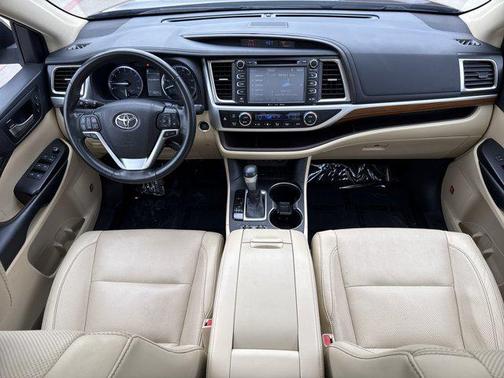 2019 Toyota Highlander Limited Platinum