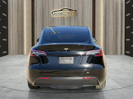 2025 Tesla Model Y Long Range Dual Motor All-Wheel Drive