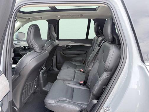 2025 Volvo XC90 Plug-In Hybrid T8 Ultra 7-Seater
