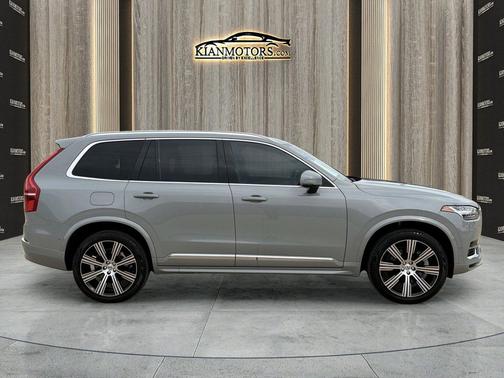 Vapour Grey Metallic 2025 Volvo XC90 Plug-In Hybrid T8 Ultra 7-Seater