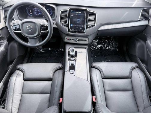 2025 Volvo XC90 Plug-In Hybrid T8 Ultra 7-Seater