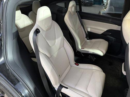 2023 Tesla Model X Plaid Tri Motor All-Wheel Drive