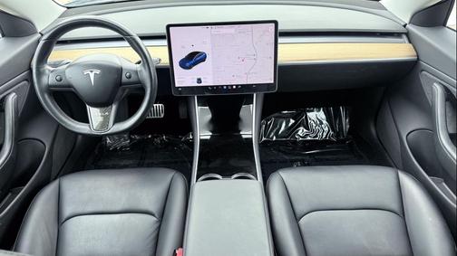 Deep Blue Metallic 2018 Tesla Model 3 Long Range