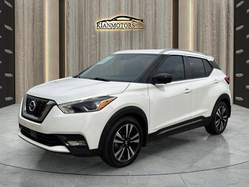 2020 Nissan Kicks SR