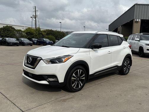 2020 Nissan Kicks SR