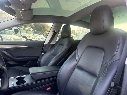 2022 Tesla Model 3 Standard Range