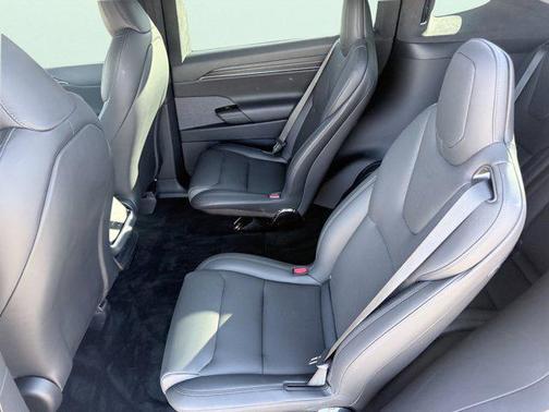 2024 Tesla Model X Long Range