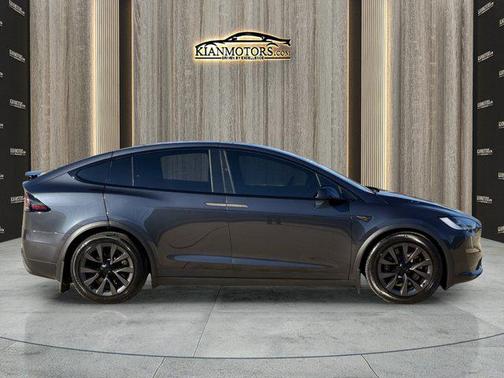 2024 Tesla Model X Long Range