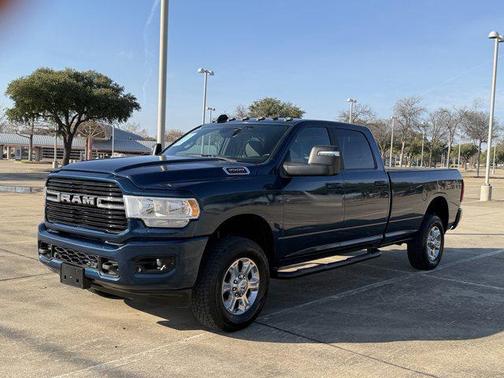2023 RAM 3500 Big Horn Crew Cab 4x4 8' Box