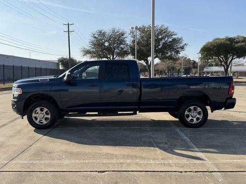 2023 RAM 3500 Big Horn Crew Cab 4x4 8' Box