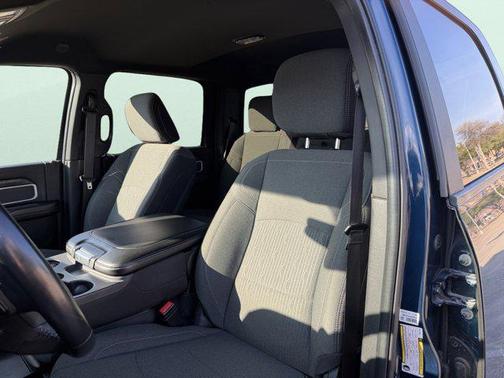 2023 RAM 3500 Big Horn Crew Cab 4x4 8' Box