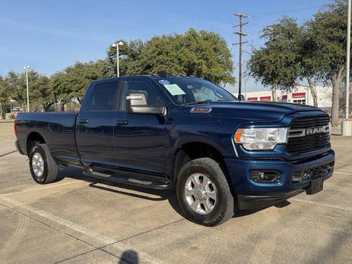 2023 RAM 3500 Big Horn Crew Cab 4x4 8' Box