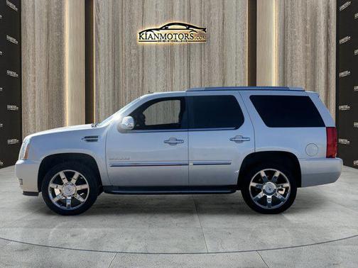 2012 Cadillac Escalade Luxury