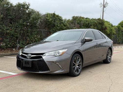 2016 Toyota Camry XLE