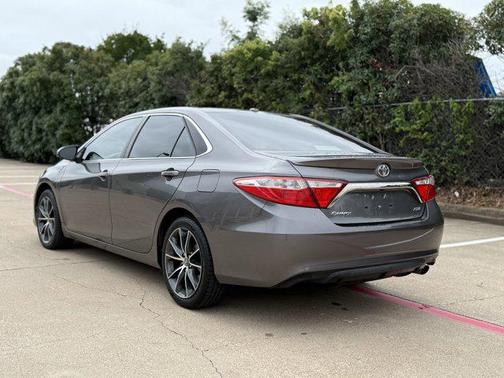 2016 Toyota Camry XLE