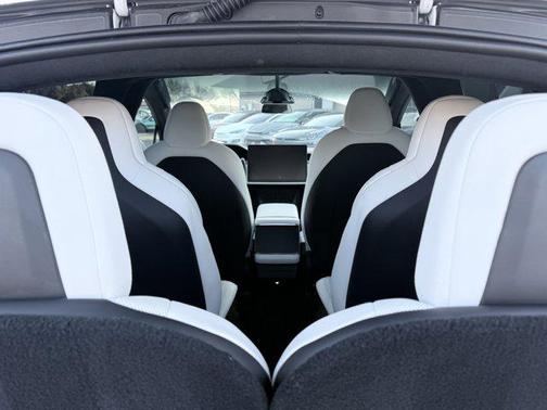 2022 Tesla Model X Dual Motor All-Wheel Drive