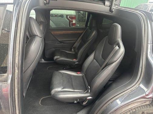 2020 Tesla Model X Long Range Dual Motor All-Wheel Drive