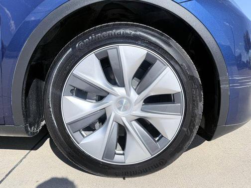 2023 Tesla Model Y Long Range Dual Motor All-Wheel Drive