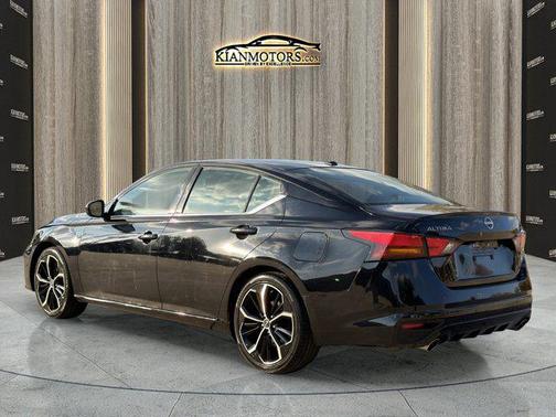 2023 Nissan Altima SR FWD