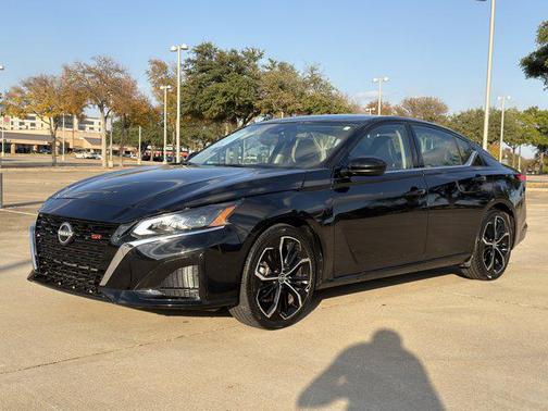 2023 Nissan Altima SR FWD
