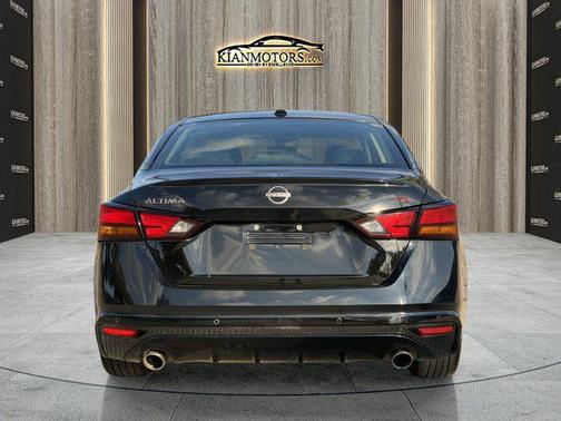 2023 Nissan Altima SR FWD