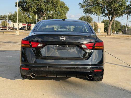 2023 Nissan Altima SR FWD