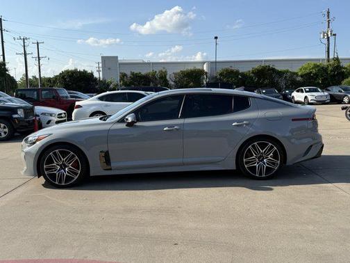 2023 Kia Stinger GT2