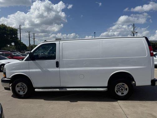 2022 GMC Savana 2500 Work Van