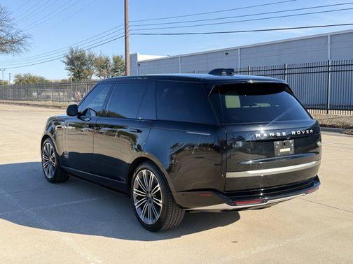 2023 Land Rover Range Rover Autobiography
