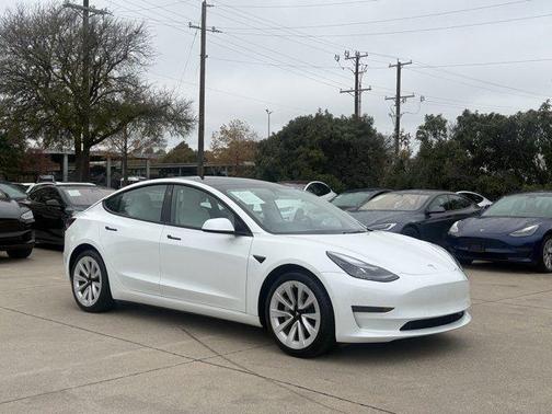 2022 Tesla Model 3 Standard Range