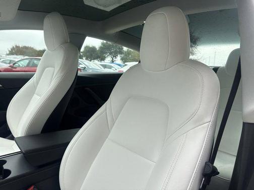 2022 Tesla Model 3 Standard Range