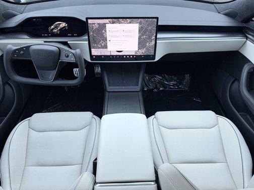 2022 Tesla Model S Plaid