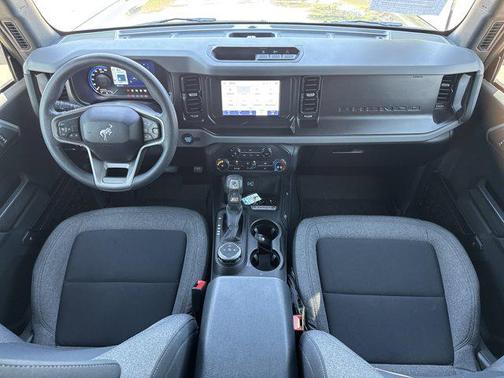 2021 Ford Bronco Base