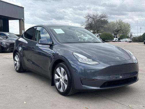 2023 Tesla Model Y Long Range Dual Motor All-Wheel Drive