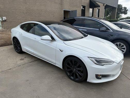 2020 Tesla Model S Long Range Plus