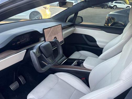 2023 Tesla Model X Standard Range