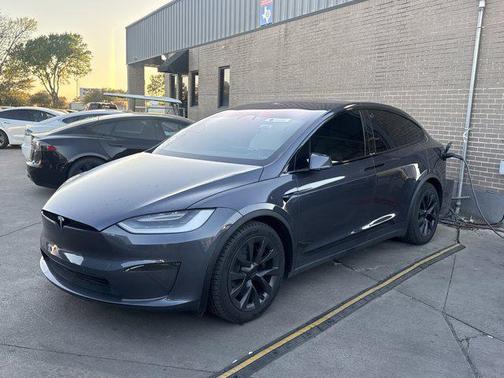 2023 Tesla Model X Standard Range