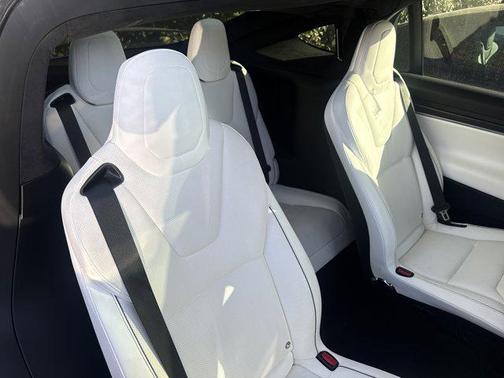 2022 Tesla Model X Plaid Tri Motor All-Wheel Drive