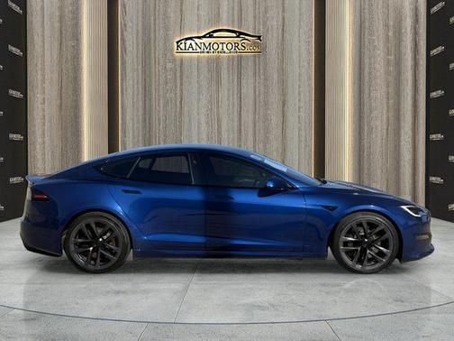 2022 Tesla Model S Plaid