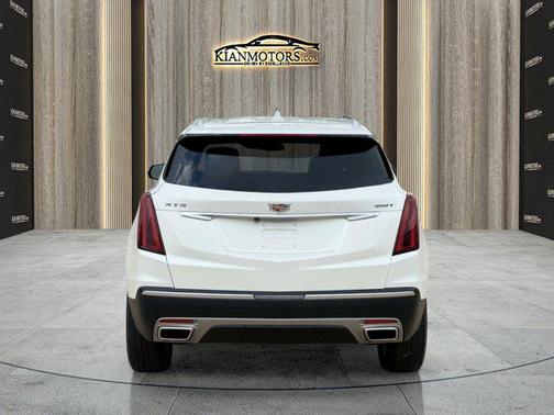 White 2024 Cadillac XT5 Premium Luxury