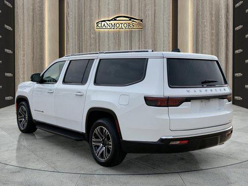 2024 Jeep Wagoneer L Series II 4x2